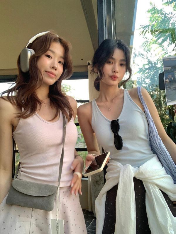 修身顯瘦螺紋帶胸墊背心-9色 修身顯瘦螺紋帶胸墊背心-9色