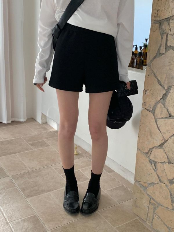 美式顯瘦高腰微彈休閒短褲-3色 美式顯瘦高腰微彈休閒短褲-3色