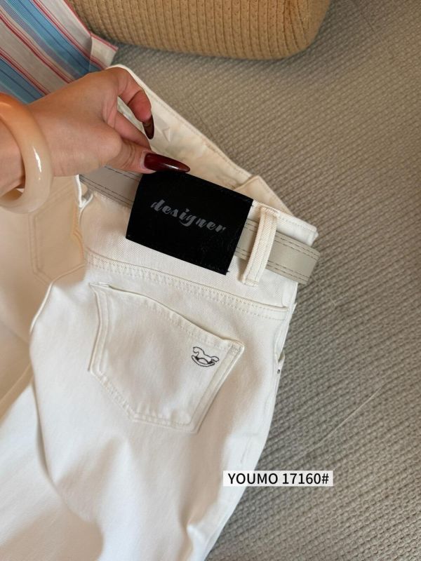 極簡風米白色四面彈小馬刺繡牛仔褲 極簡風米白色四面彈小馬刺繡牛仔褲