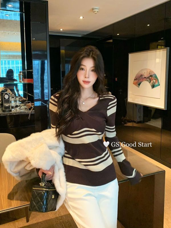 法式撞色修身扭結V領針織衫-4色 法式撞色修身扭結V領針織衫-4色