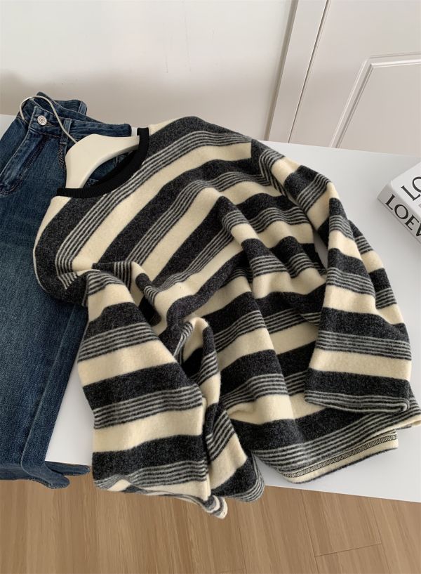 長版寬鬆仿兔絨 柔軟鬆弛感上衣 長版寬鬆仿兔絨 柔軟鬆弛感上衣