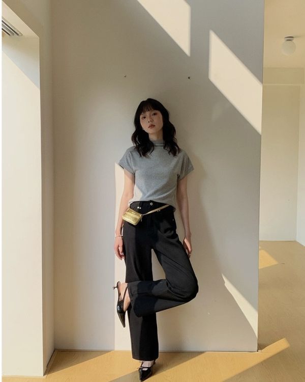 雙耳扣牛仔女高腰休閒直筒牛仔褲-2色 雙耳扣牛仔女高腰休閒直筒牛仔褲-2色