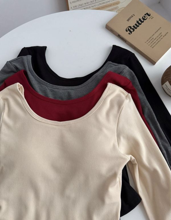 自帶罩杯 圓領保暖磨毛上衣-4色 自帶罩杯 圓領保暖磨毛上衣-4色