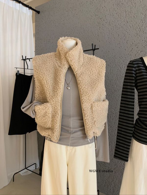 奶系小羊羔粒絨拼接毛毛背心 奶系小羊羔粒絨拼接毛毛背心