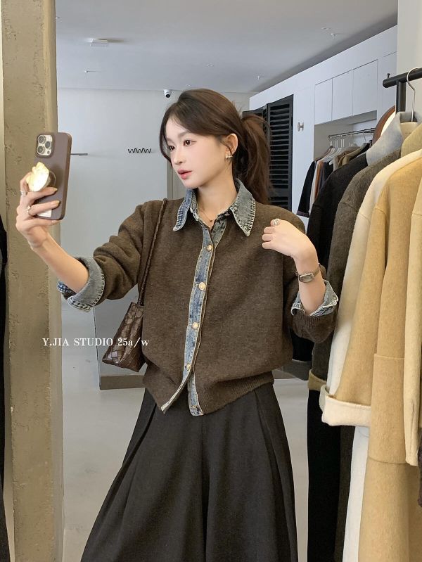 假兩件牛仔拼接翻領撞色針織上衣-4色 假兩件牛仔拼接翻領撞色針織上衣-4色