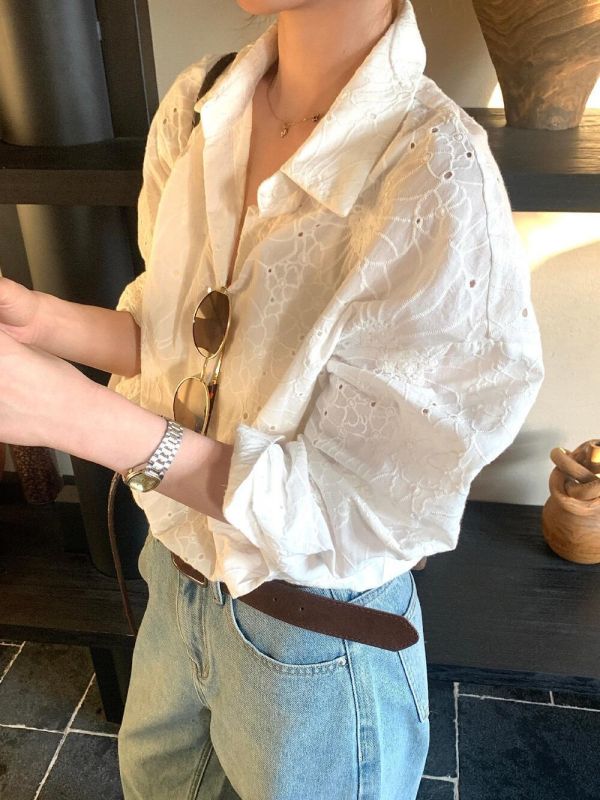 怎麼拍都好看～溫柔慵懶風蕾絲襯衫 怎麼拍都好看～溫柔慵懶風蕾絲襯衫