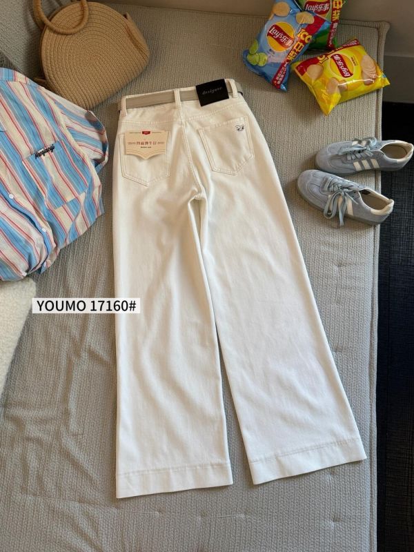 極簡風米白色四面彈小馬刺繡牛仔褲 極簡風米白色四面彈小馬刺繡牛仔褲