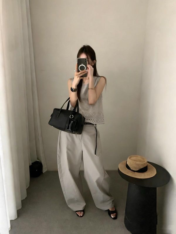 韓系舒適質感百搭鏤空背心-3色 韓系舒適質感百搭鏤空背心-3色