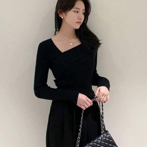 Korea V領設計感修身針織上衣-3色 Korea V領設計感修身針織上衣-3色