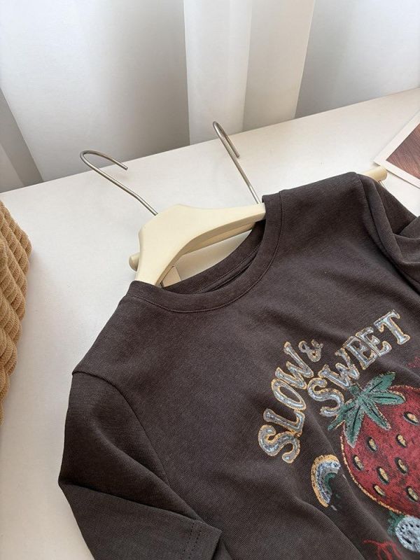 復古草莓印花寬鬆休閒薄雪花棉上衣 復古草莓印花寬鬆休閒薄雪花棉上衣