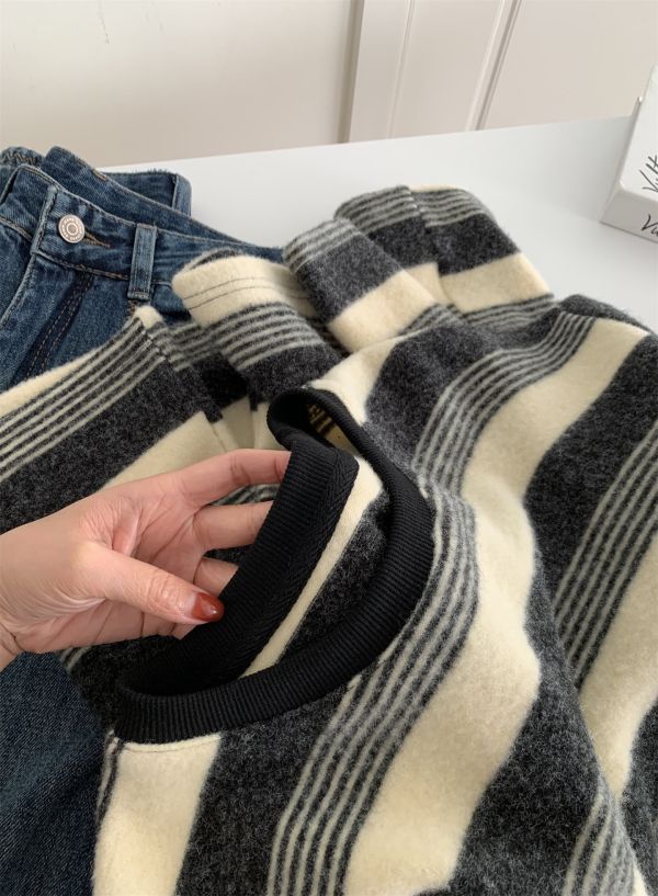 長版寬鬆仿兔絨 柔軟鬆弛感上衣 長版寬鬆仿兔絨 柔軟鬆弛感上衣