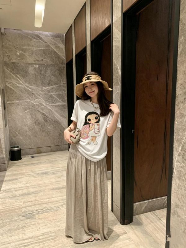 大眼妹妹可愛百搭T恤 大眼妹妹可愛百搭T恤