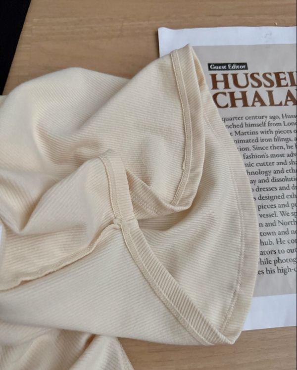 自帶罩杯 圓領保暖磨毛上衣-4色 自帶罩杯 圓領保暖磨毛上衣-4色