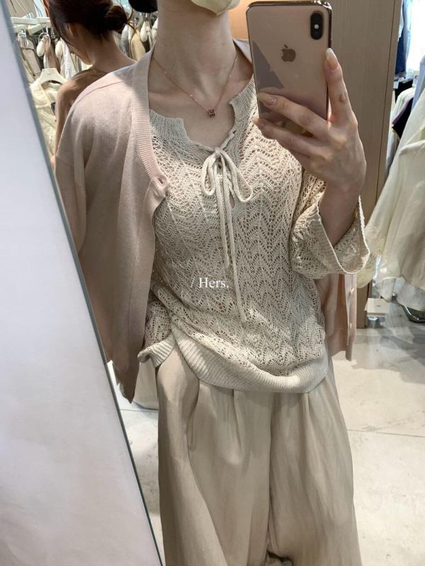 慵懶渡假鏤空綁帶休閒透氣舒適針織上衣 慵懶渡假鏤空綁帶休閒透氣舒適針織上衣