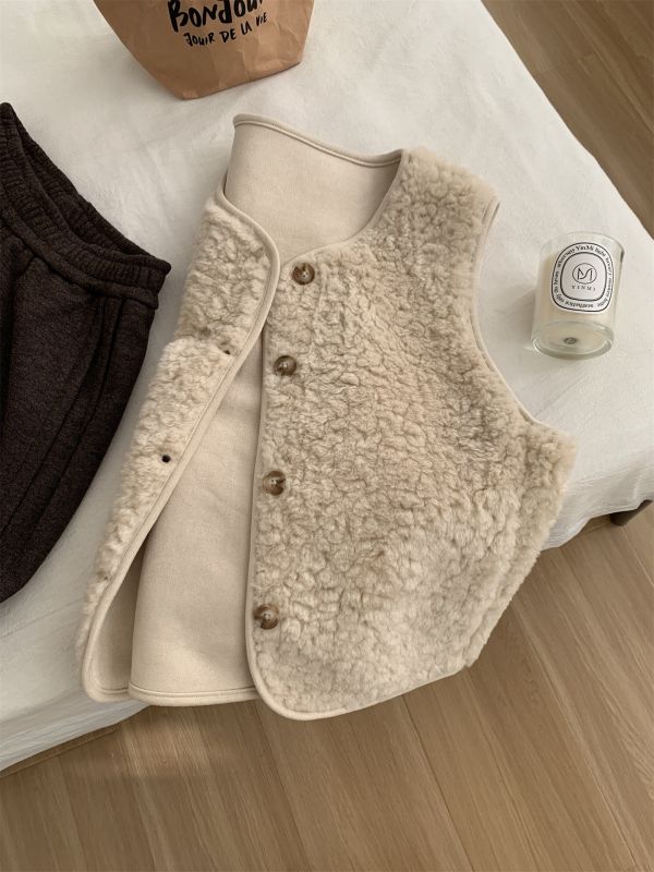 羊羔毛疊穿柔軟不掉毛溫柔保暖背心 羊羔毛疊穿柔軟不掉毛溫柔保暖背心