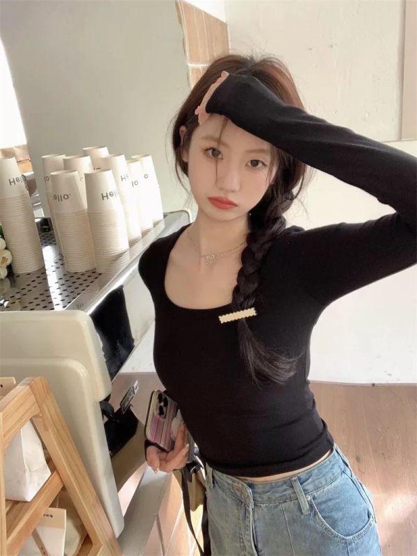 自帶罩杯 圓領保暖磨毛上衣-4色 自帶罩杯 圓領保暖磨毛上衣-4色