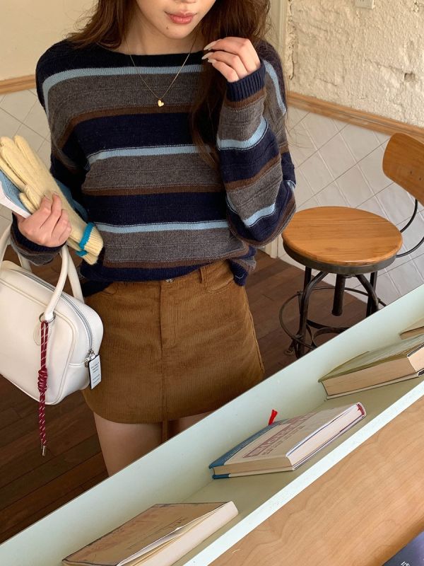 治癒假期 韓系慵懶撞色條紋寬鬆毛衣-2色 治癒假期 韓系慵懶撞色條紋寬鬆毛衣-2色