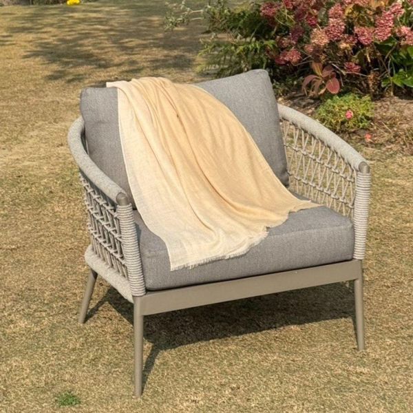 奶油白香檳金_手工純羊絨圍巾（現貨） 手工純羊絨圍巾,cashmere,pashmina,scarf,鄭家純,川嵐工作室,圍巾,羊絨圍巾,羊毛圍巾,雞排妹,保暖,薄圍巾,寒流