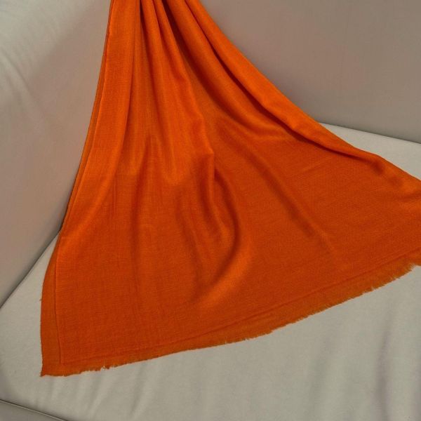 暖陽橘_手工純羊絨圍巾 (預購) 手工純羊絨圍巾,cashmere,pashmina,scarf,鄭家純,川嵐工作室,圍巾,羊絨圍巾,羊毛圍巾,雞排妹,保暖,薄圍巾,寒流