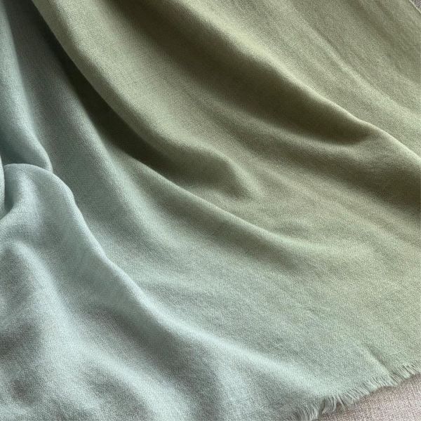 雨後森林_手工純羊絨圍巾（現貨） 手工純羊絨圍巾,cashmere,pashmina,scarf,鄭家純,川嵐工作室,圍巾,羊絨圍巾,羊毛圍巾,雞排妹,保暖,薄圍巾,寒流