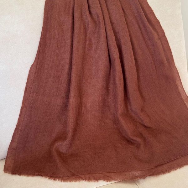 可可棕_手工純羊絨圍巾 (預購) 手工純羊絨圍巾,cashmere,pashmina,scarf,鄭家純,川嵐工作室,圍巾,羊絨圍巾,羊毛圍巾,雞排妹,保暖,薄圍巾,寒流