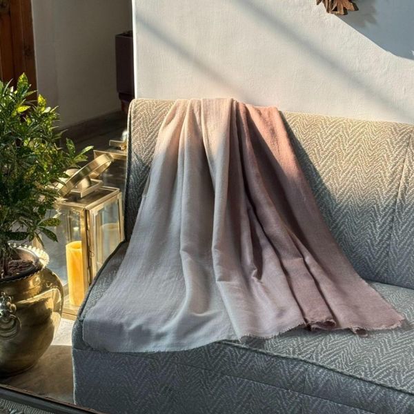 奶茶色淺金棕_手工純羊絨圍巾(少量現貨) 手工純羊絨圍巾,cashmere,pashmina,scarf,鄭家純,川嵐工作室,圍巾,羊絨圍巾,羊毛圍巾,雞排妹,保暖,薄圍巾,寒流