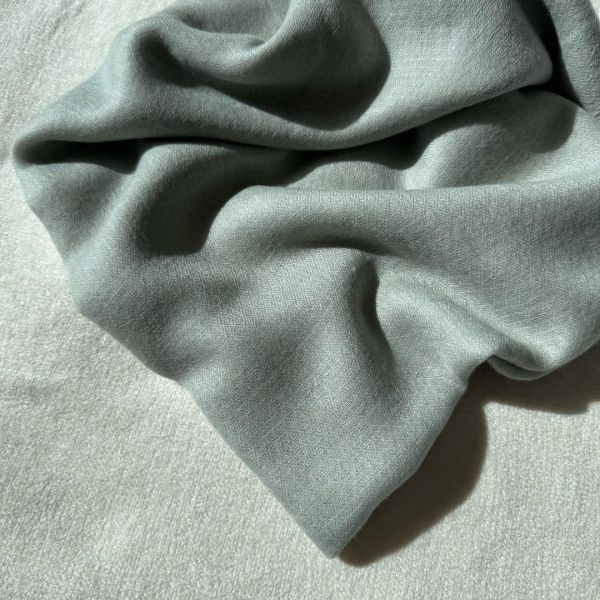 霧雨灰_手工純羊絨圍巾（現貨） 手工純羊絨圍巾,cashmere,pashmina,scarf,鄭家純,川嵐工作室,圍巾,羊絨圍巾,羊毛圍巾,雞排妹,保暖,薄圍巾,寒流