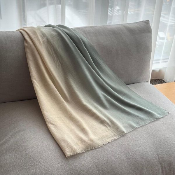 林間光影_手工純羊絨圍巾（現貨） 手工純羊絨圍巾,cashmere,pashmina,scarf,鄭家純,川嵐工作室,圍巾,羊絨圍巾,羊毛圍巾,雞排妹,保暖,薄圍巾,寒流
