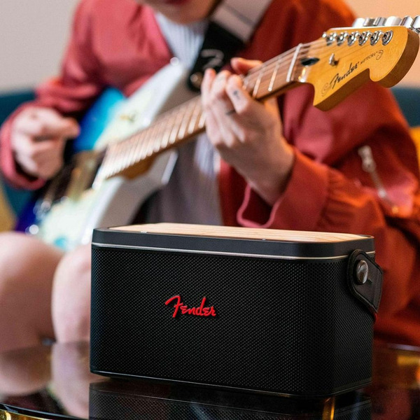 Fender RIFF 防水攜帶型 藍牙喇叭 音響 / 楓木觸控面板 吉他音箱  獨家加贈 PD充電器 台灣公司貨 Fender Riff 防水攜帶型 藍牙喇叭 音響 / 楓木觸控面板 吉他音箱  獨家加贈 PD充電器 台灣公司貨