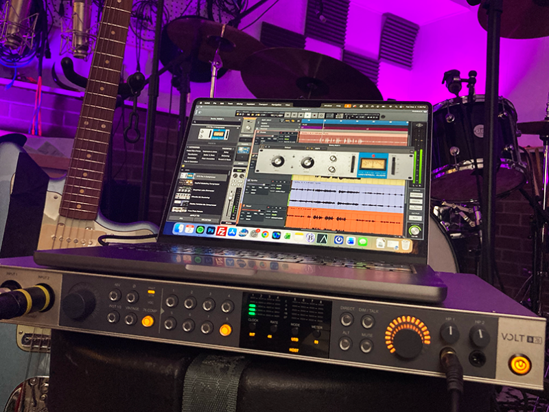 Universal Audio Volt 876 全新旗艦 USB-C 專業錄音介面 24進 / 28出  台灣公司貨 Universal Audio Volt 876 全新旗艦 USB-C 專業錄音介面 /  台灣公司貨