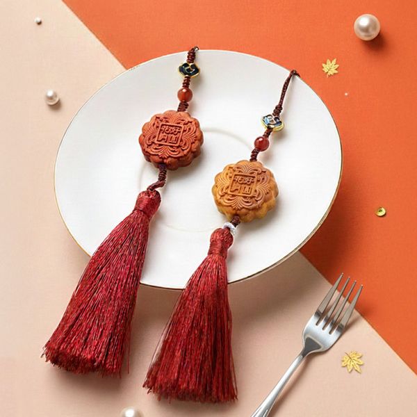 原木香 月餅掛飾 雕刻藝品 百年香柏 澳洲老山檀香 Q版造型 避邪 保平安 手把件 原木藝品 桌面小物 擺飾 擺件 可愛藝品 送禮 澳洲老山檀香,老山檀,澳洲,檀香,香柏,百年香柏,龍柏,雕刻藝品,Q版,擺件,桌面小物,手把件,原木藝品,吊飾,掛墜,掛飾