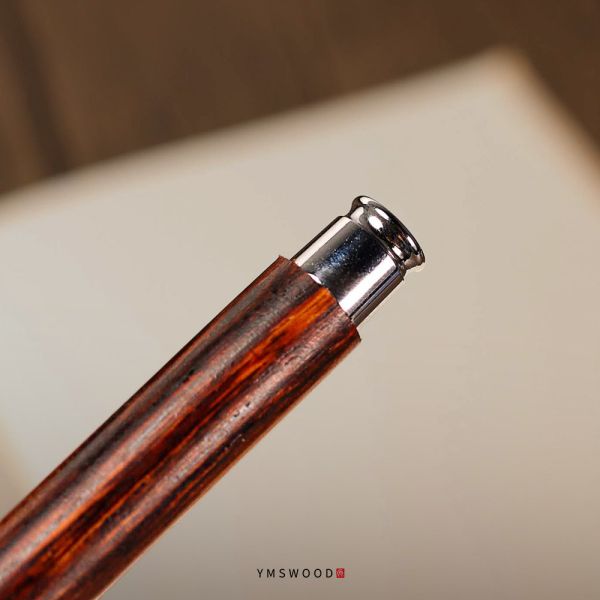 原木香 緬甸小葉降真 原木鋼珠筆 附贈鋼筆筆尖 原木鋼珠兩用筆 原木筆 鋼筆 圓珠筆 原子筆 原木鋼筆 香柏筆 香柏鋼筆 手工筆 吸墨鋼筆 書寫筆 簽字筆 硬筆 練字 文具 工藝筆 小葉降真工藝筆,原木鋼珠兩用筆,緬甸小葉降真,原木筆,鋼筆,圓珠筆,原子筆,原木鋼筆,手工筆,吸墨鋼筆,書寫筆,簽字筆,硬筆,練字,文具