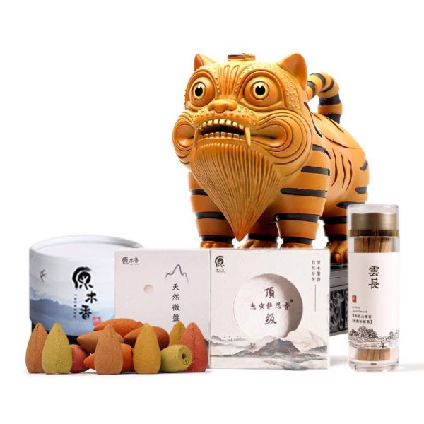 原木香 招財虎爺香爐 倒流香爐 倒流香爐 招財香爐 風水香爐 盤香爐 香塔爐 香具 小盤香 無黏香 銅香爐 招財開運 聚財擺設 財位擺件 鎮宅擺件 風水招財 鎮宅化煞 擋煞擺件 守財神器 開運小物 招財風水擺設 香爐,迷你香爐,黃銅香爐,隨身香爐,東方美學,鏤空香爐,香道用品,香氛擺件,茶席香爐,送禮香爐,佛具推薦,祈福香爐,手工香爐,禪風家飾,小香爐推,原木香