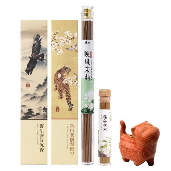 原木香【限量300組】招財貓香插 慵懶薰香組 貓咪 小貓 黃肉肖楠 百年香柏 Q版造型 套組 無黏香 線香 臥香 野生安汶沉香 新山老樹頭檀香 晚風茉莉 茉莉香 秘魯聖木 桌面小物 擺設 原木公仔 藝品 淨化 磁場 守財 招財 好人緣 招財貓香插,貓,貓咪,小貓,香插,黃肉肖楠,肖楠,越南肖楠,套組,無黏香,無拈香,茉莉,晚風茉莉,聖木,秘魯聖木,祕魯,安汶沉香,新山檀香,新山老樹頭,樹頭