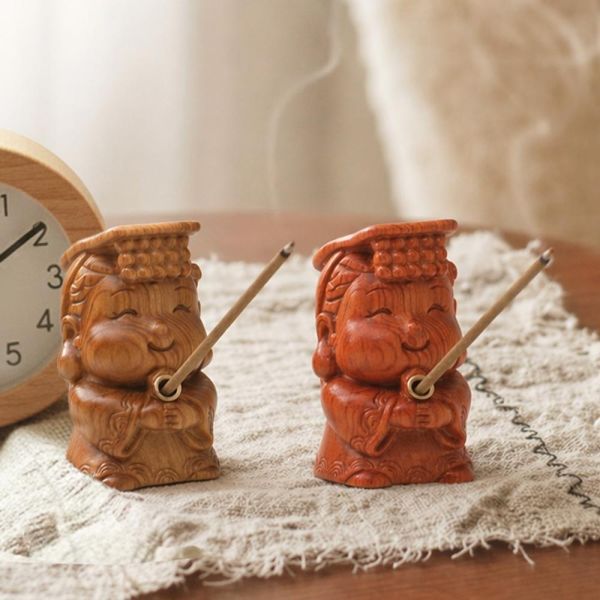 原木香 【媽祖活動】限量300組 吉祥媽祖香插 平安薰香組 百年香柏 龍柏 黃肉肖楠 梢楠 Q版造型 套組 無黏香 線香 臥香 野生安汶沉香 百年香柏 北越肖楠 台灣肖楠樹頭 暖楓肖楠 桂花 綠棋楠沉香 桌面小物 擺設 原木公仔 藝品 淨化 磁場 保平安 媽祖香插,吉祥媽祖,香插,百年香柏,龍柏,黃肉肖楠,肖楠,越南肖楠,套組,無黏香,無拈香