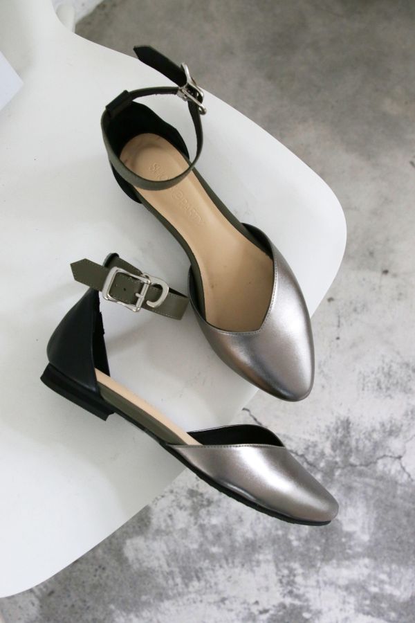 【現貨】寬腳版可穿，配色腳踝帶真皮便鞋 