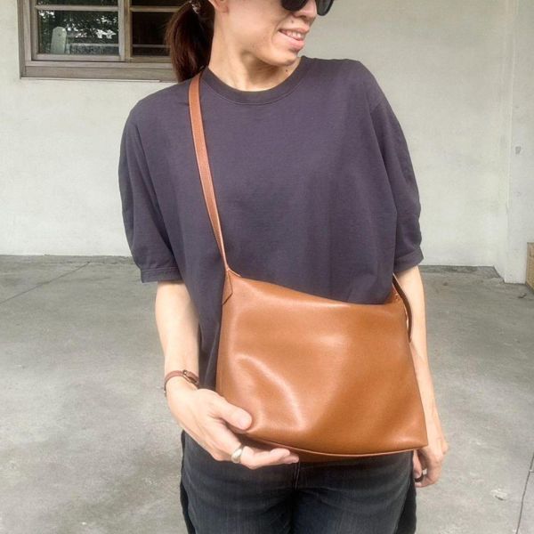 【限量3個現貨】焦糖棕肩側背包 