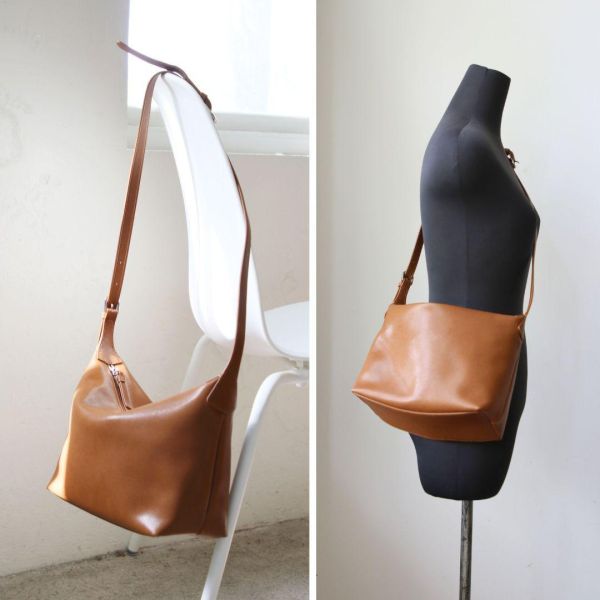 【限量3個現貨】焦糖棕肩側背包 