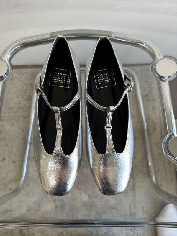 【最後一雙】世界系列_日本製_小方頭T字帶便鞋 