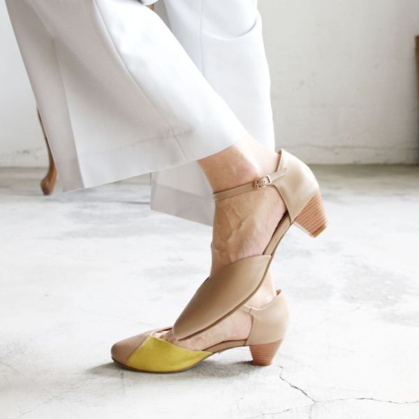 【現貨】鬱金香中空跟涼鞋 