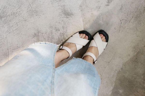 【現貨】世界系列_Recipe日系輕量交叉方頭涼鞋 