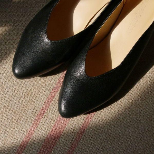 【試穿鞋福利】完整包覆腳版波浪中跟鞋 