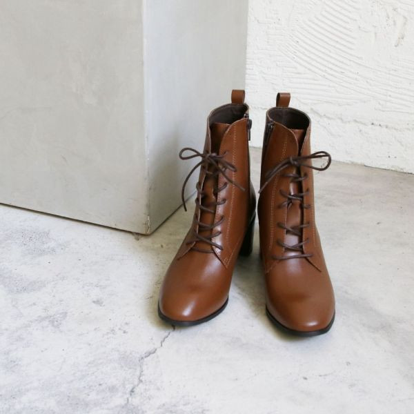 【試穿鞋福利】方中帶尖！顯腳小綁帶中筒靴 