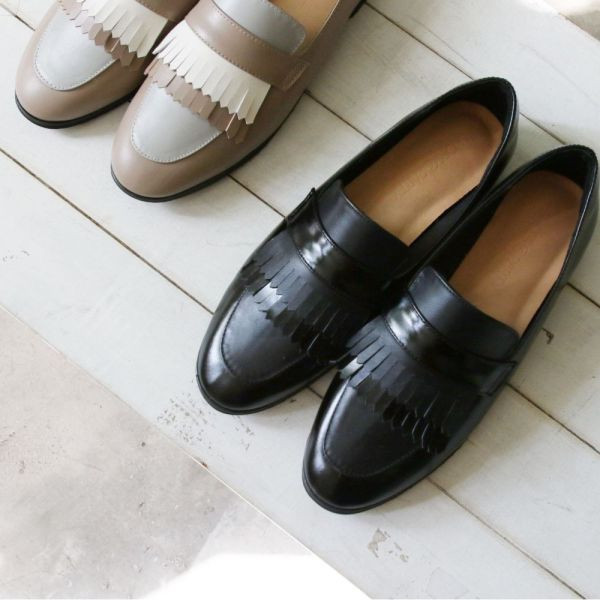 【現貨】寬腳版友善_雙流蘇樂福鞋 