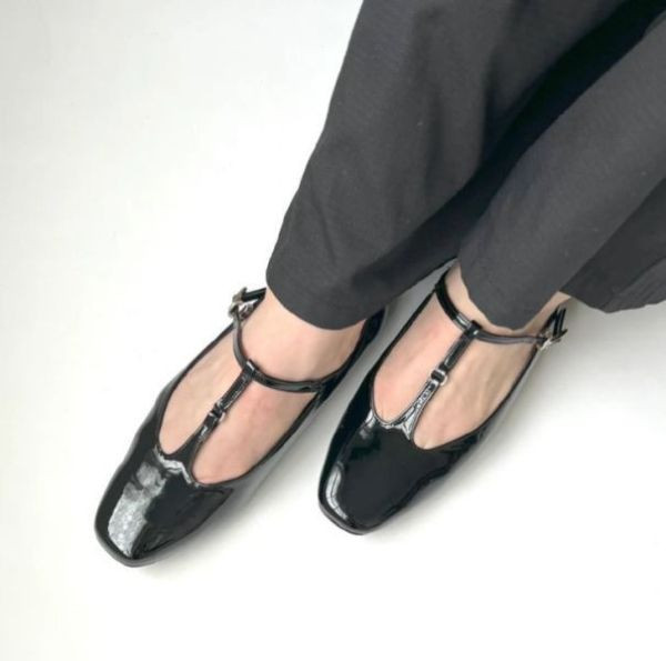 【最後一雙】世界系列_日本製_小方頭T字帶便鞋 