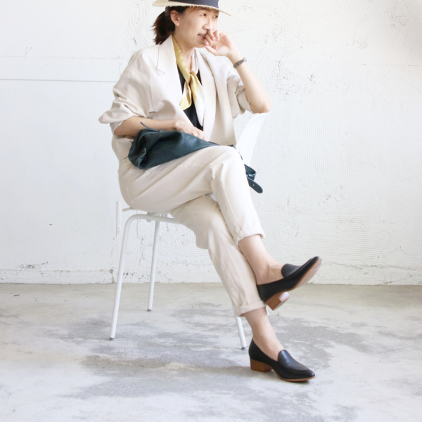 【接單手工製】外尖內圓素面俐落樂福鞋 