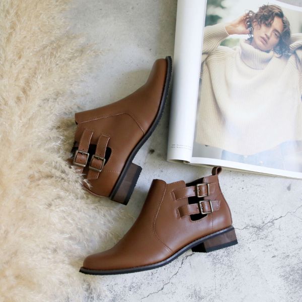【接單手工製】寬腳版OK！雙扣帶真皮短靴 