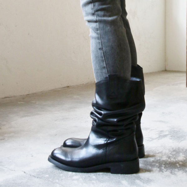 【快速到貨】世界系列_大人穿的柔軟牛皮寬筒堆堆靴 