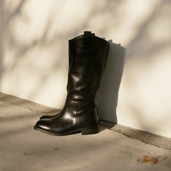 【快速到貨】世界系列_大人穿的柔軟牛皮寬筒堆堆靴 