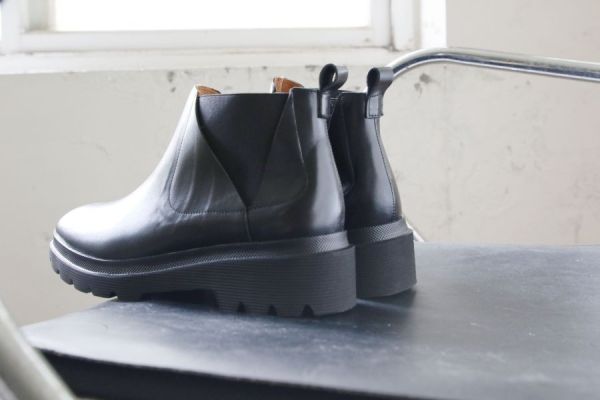 【現貨】世界系列｜小方頭厚底鬆緊帶靴 